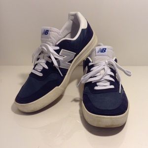 New Balance Men's 300 V2 Court Sneaker (Navy)